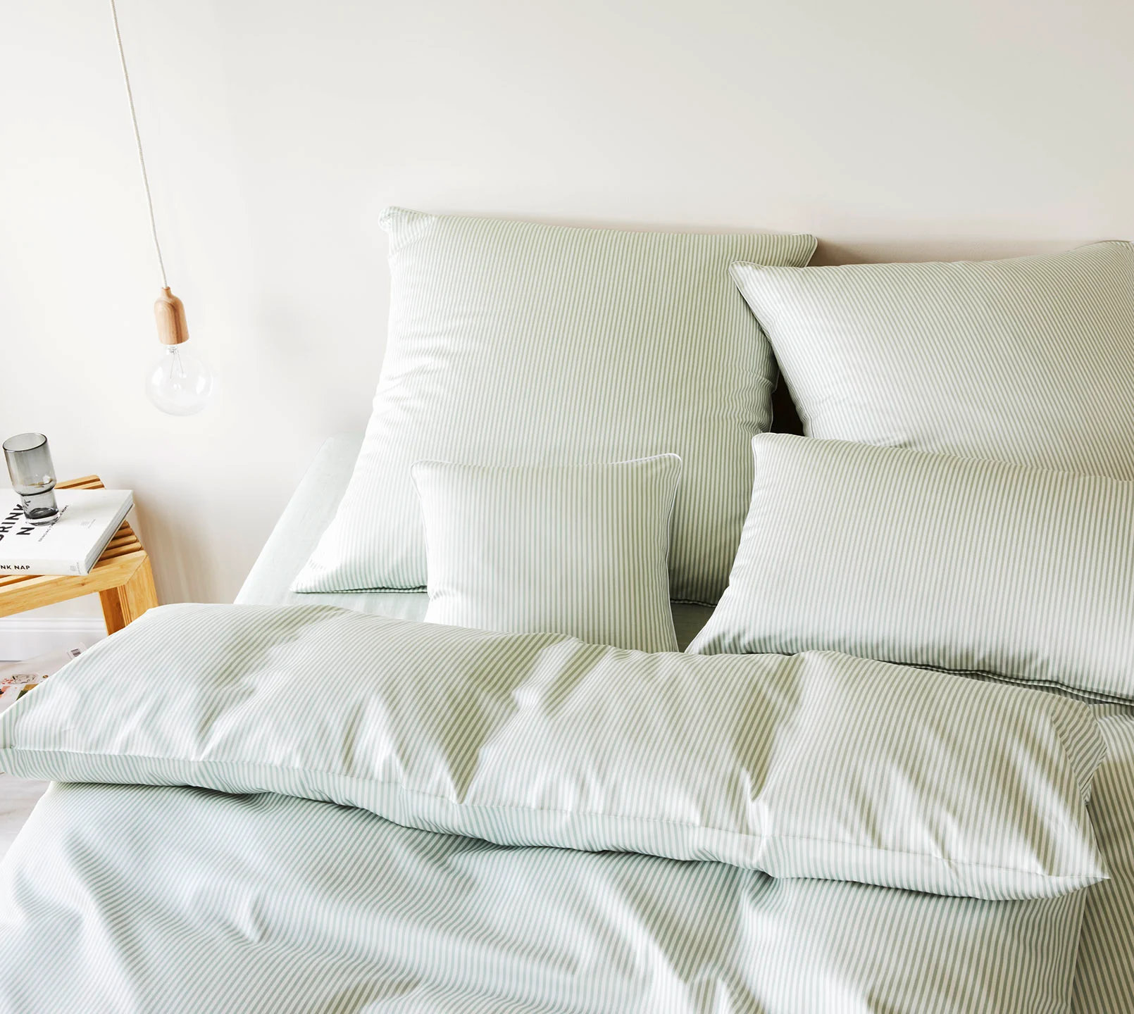 Povle�en� - Hamburg - Pist�ciov� - Premium Mako Sat�n