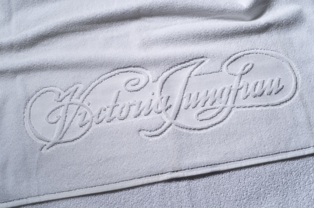 Frot - Vytkan Logo Relief - Bl - Twist Frot 