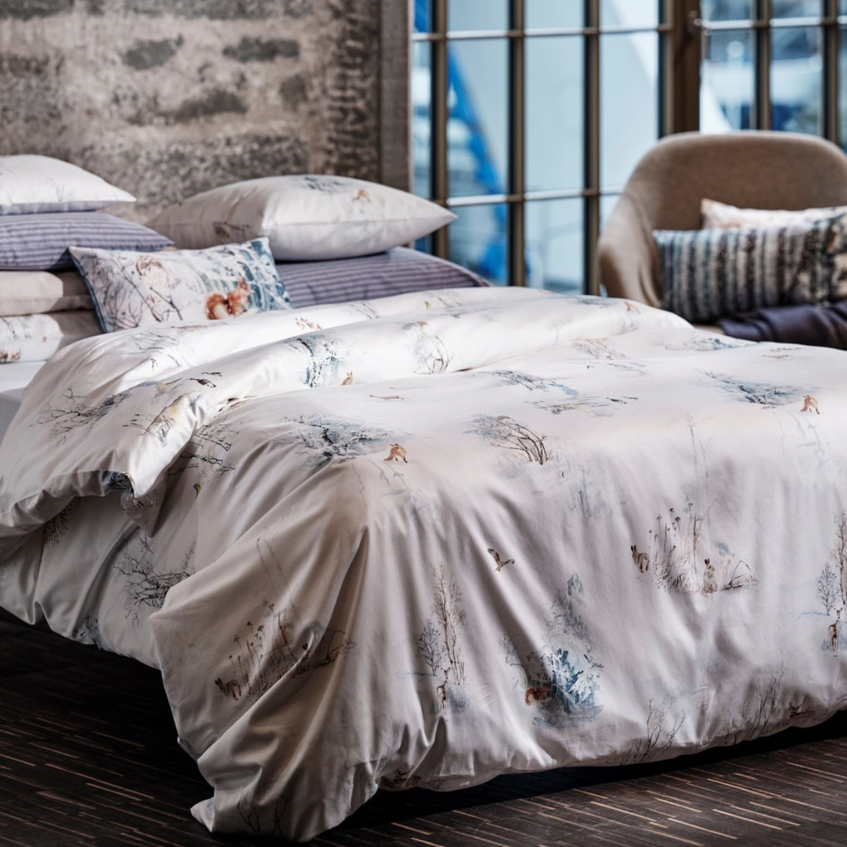 Luxusn Povleen - Christian Fischbacher - Finja - Swiss Satn - Luxury