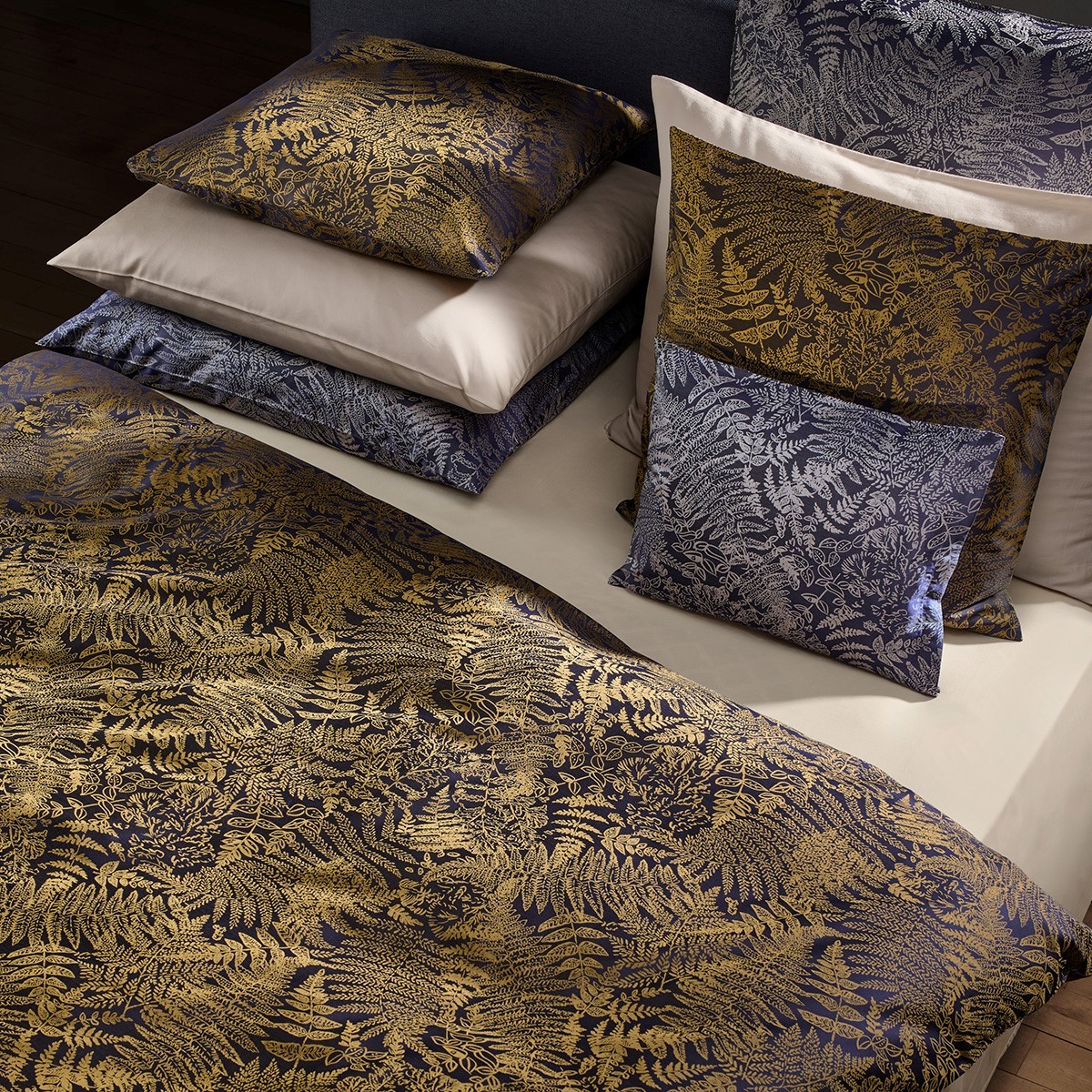Luxusn Povleen - Christian Fischbacher - Farn - Luxury Jaquard