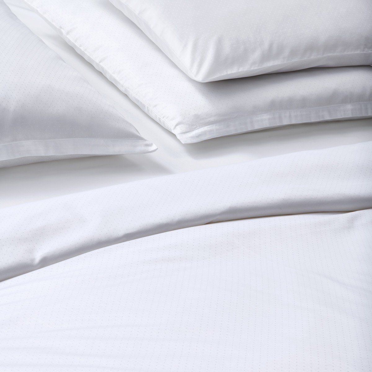 Luxusn Povleen - Christian Fischbacher - Finedot - Bl - Swiss Satn